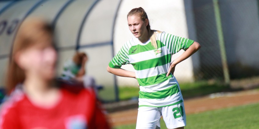 Tak dyskryminuje się piłkarki