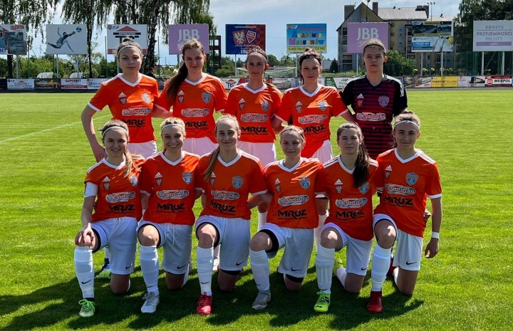 Jantar Ostrołęka wycofuje się z III ligi