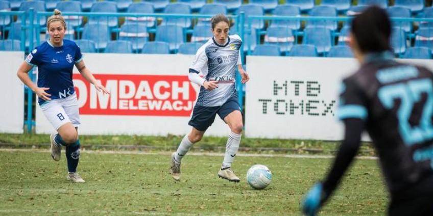 Profesor Kostova wraca do Czarnych!