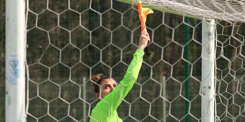 Coraz więcej facetów w kluczowych ligach