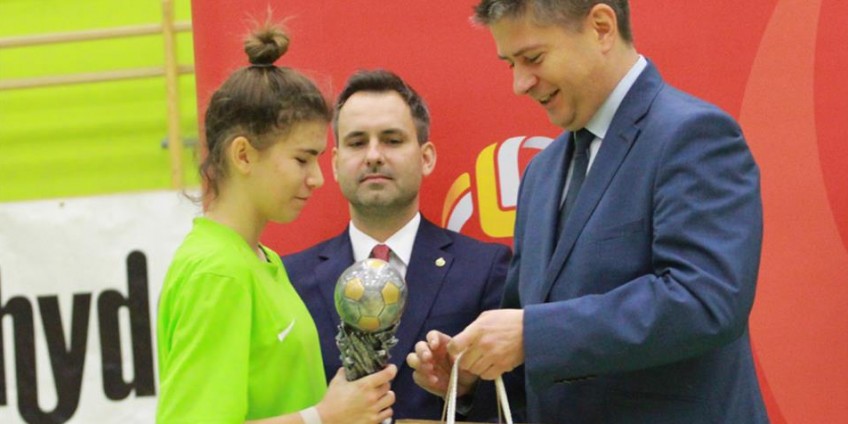 Weronika Wójcik trzyma poziom