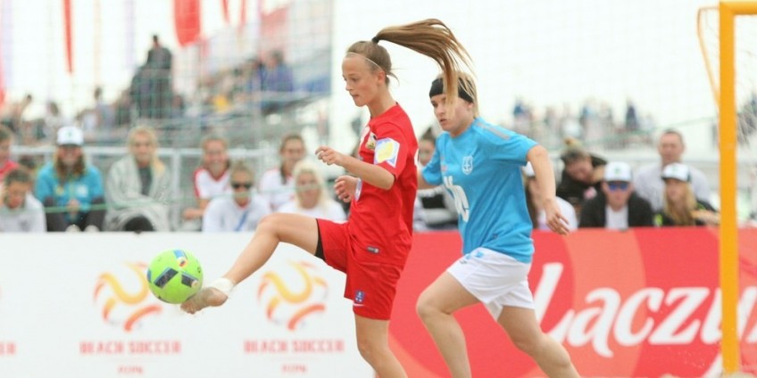 Uczestnicy i grupy Mistrzostw Polski w Beach Socccerze