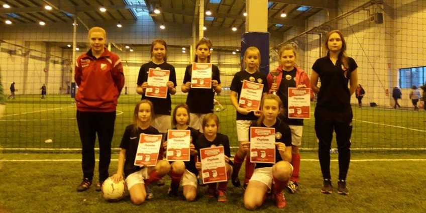 Czarne Koszule dla dziewczyn