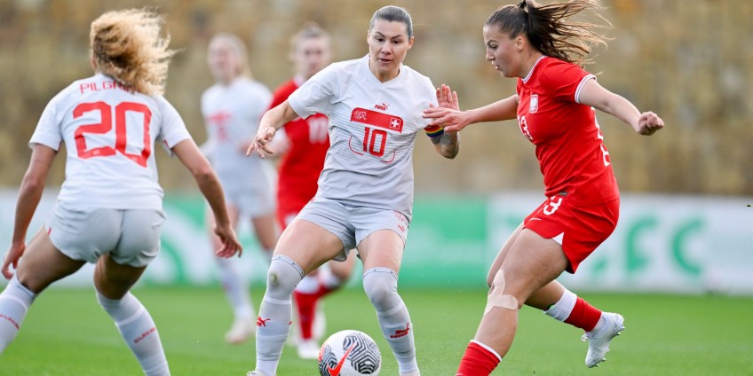 4:1 dla Szwajcarii w pierwszym meczu