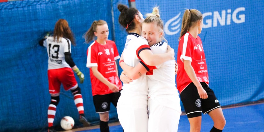 Uniwerek gra dalej (foto)