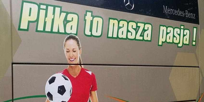 Truskaweczki będą jeździły Mercedesem