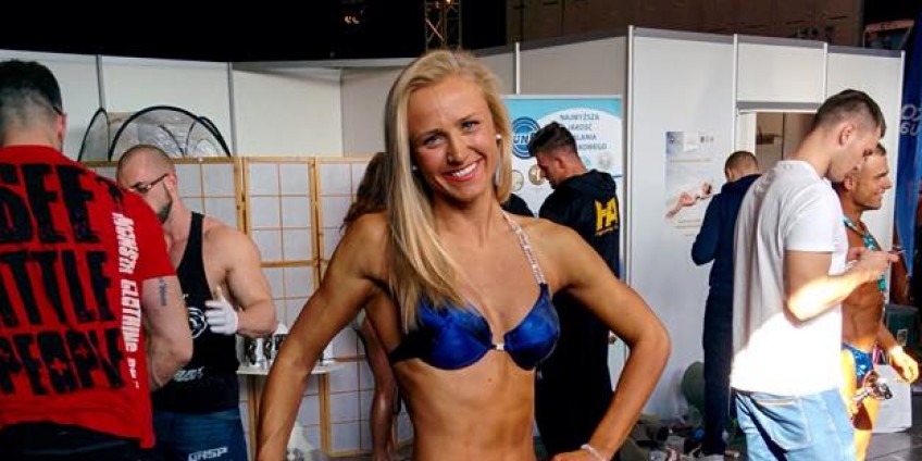 Piłkarka z sześciopakiem