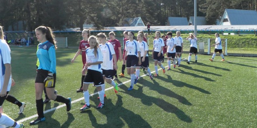 Dwanaście bramek w remisie