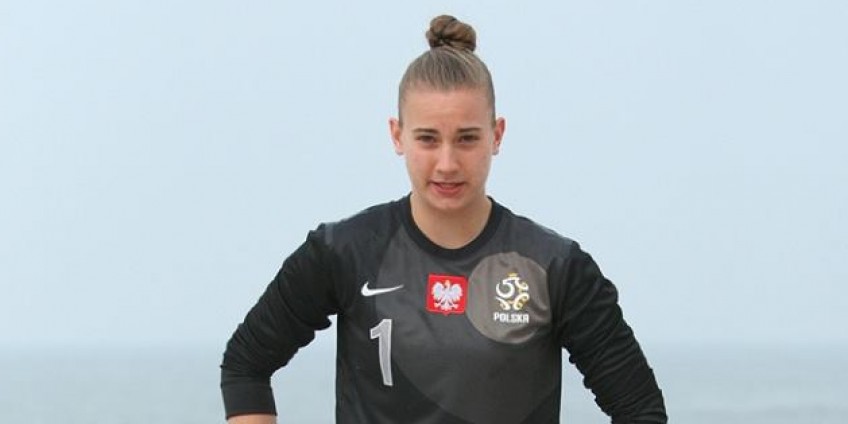 Bramkarki Olimpii na specjalnym obozie