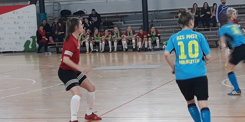 Trzy mecze grupowe. Każdy w innej hali