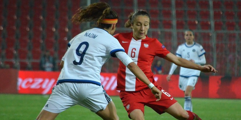 Do kogo należą koszulki 6 i 15?