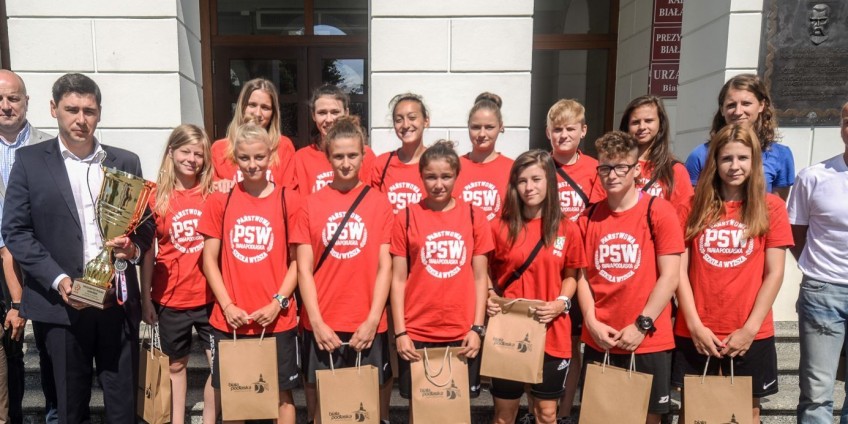 Wicemistrzynie U19 z wizytą u prezydenta