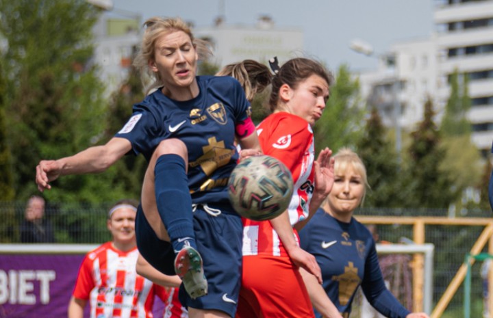 Gol Klaudii Kamińskiej za trzy punkty (foto)
