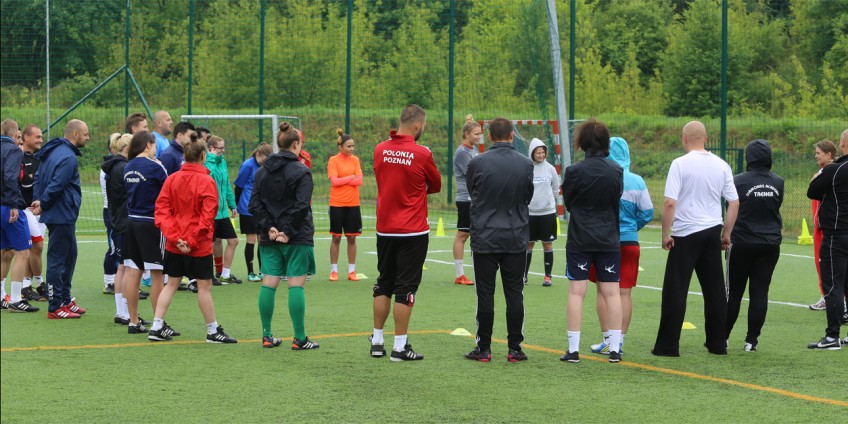 Dobre praktyki w kobiecym futbolu