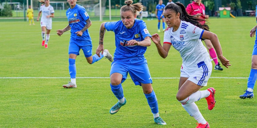 Nasi medaliści zagrali z Olympique Lyon