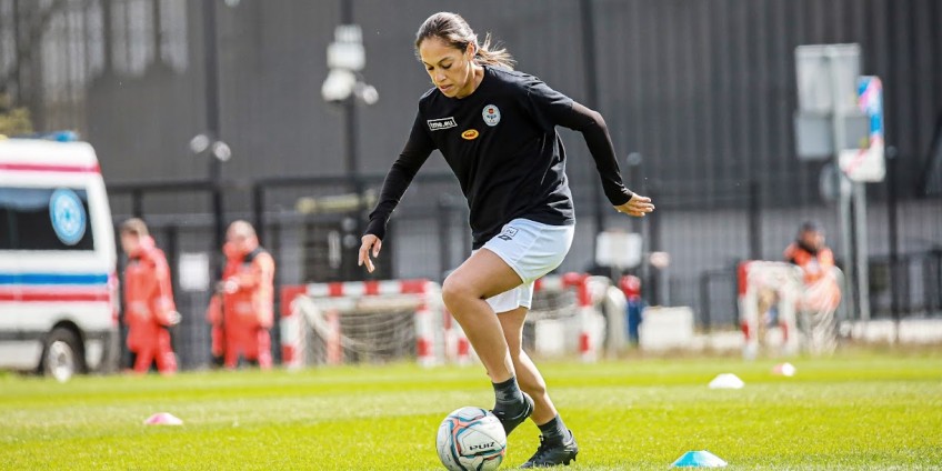 Reprezentantka Dominikany żegna się z SMS