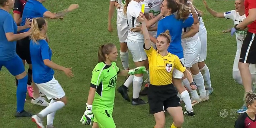 Trzeci raz przeciwko Medykowi i trzecia kartka