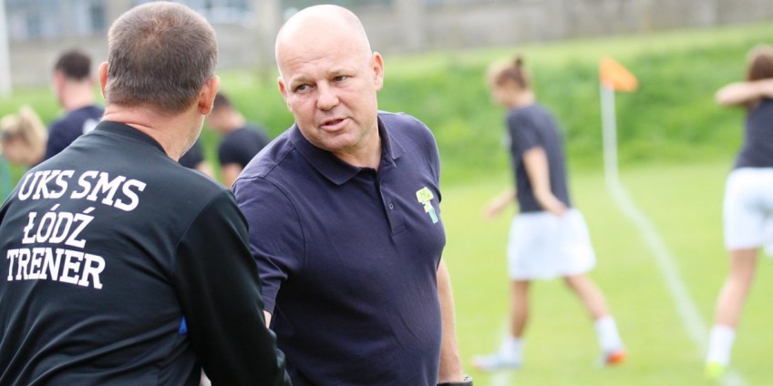 Trener mistrzyń i selekcjoner bez poparcia