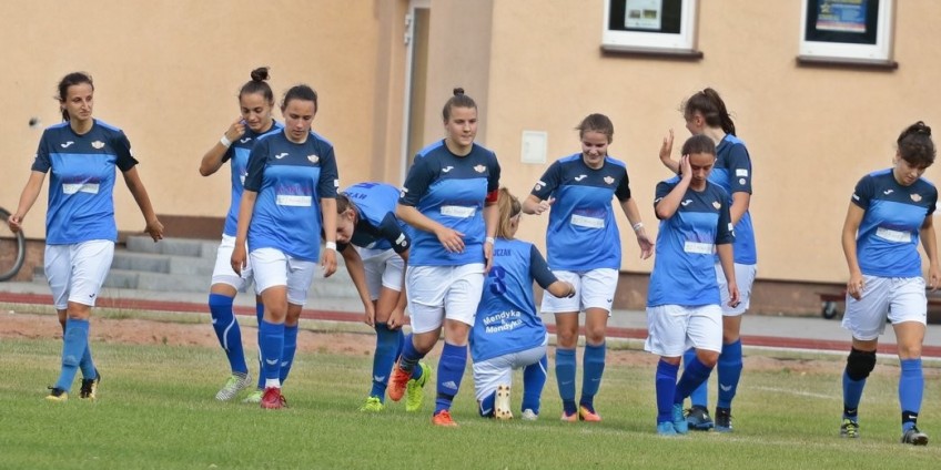 Wykorzystały okazję na awans