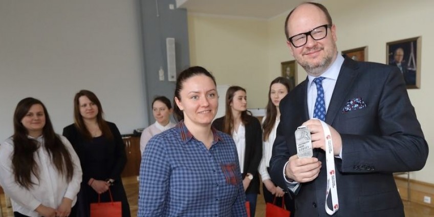 Ex-piłkarka medalistką hokeja