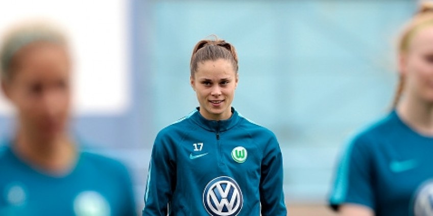 Ewa Pajor na boisku razem z Alex Morgan