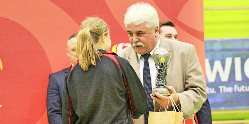 Działacz z Sosnowca wybierze następce Bońka