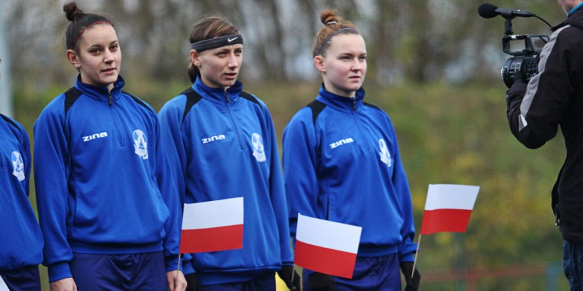 W Szczecinie z flagami i przy Mazurku Dąbrowskiego