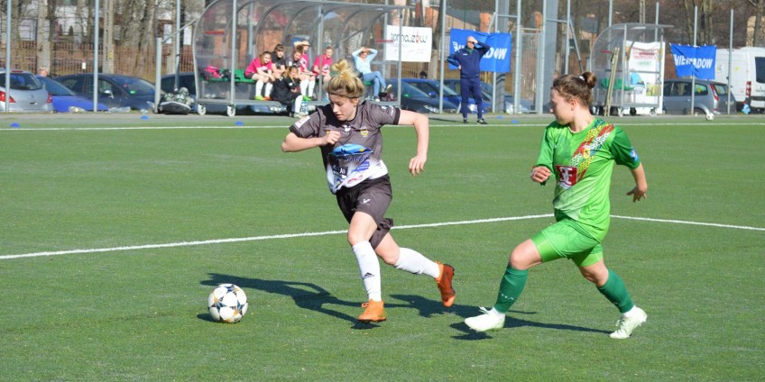 Zaniewska gra i śpiewa