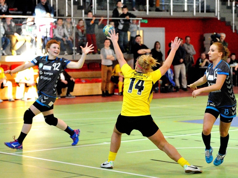 Gala piłki nożnej i ręcznej w Sianowie