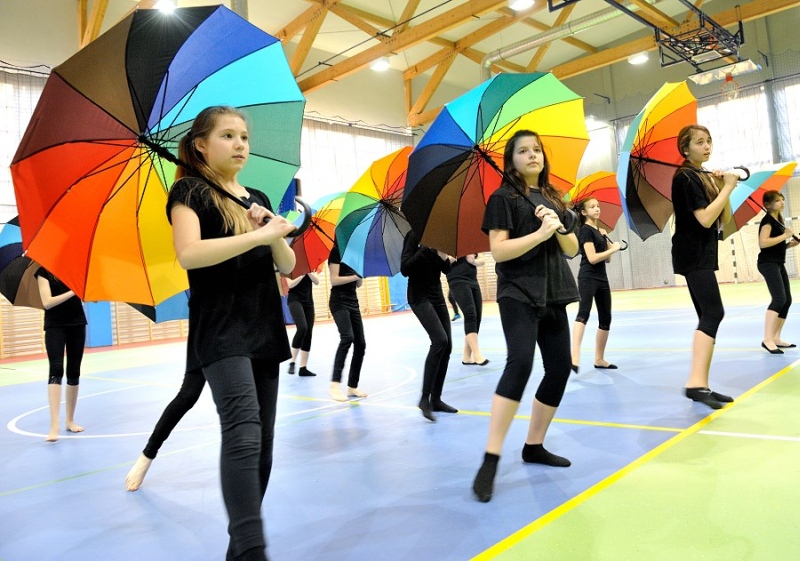 Gala piłki nożnej i ręcznej w Sianowie