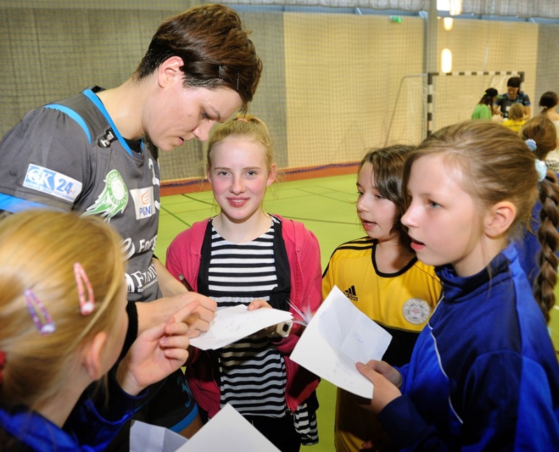 Gala piłki nożnej i ręcznej w Sianowie