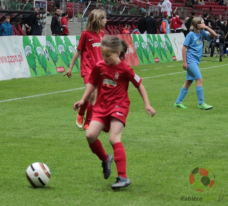 Z podwórka na stadion