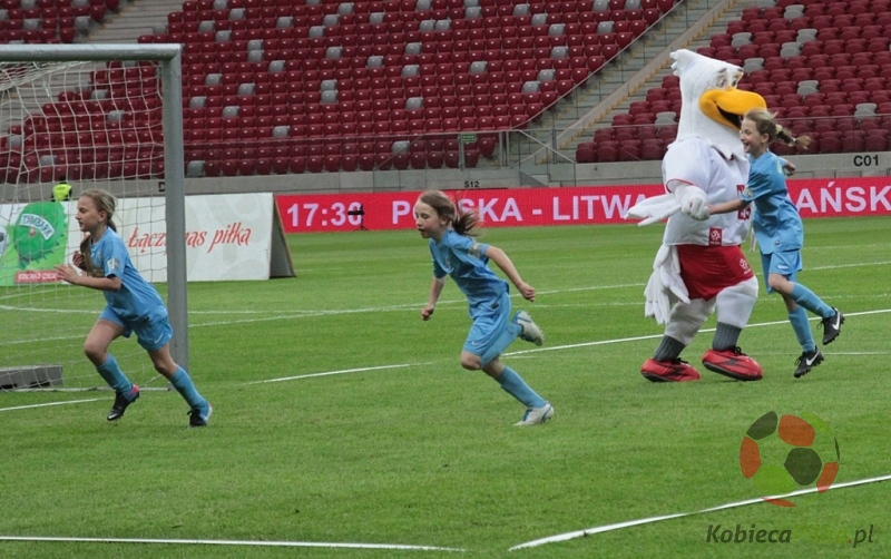 Z podwórka na stadion